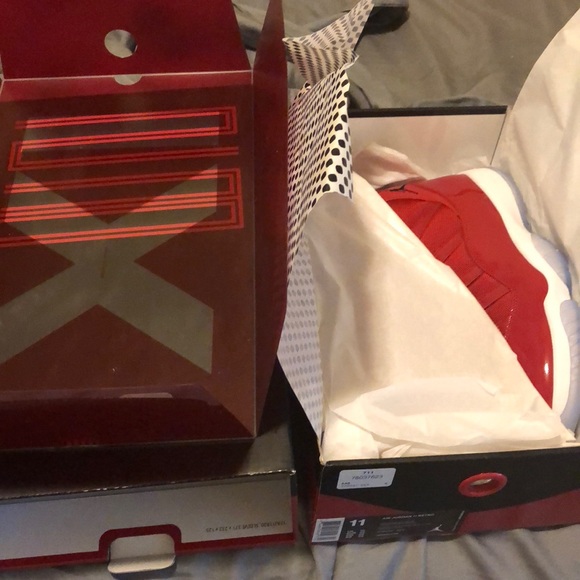 Jordan retro 11s